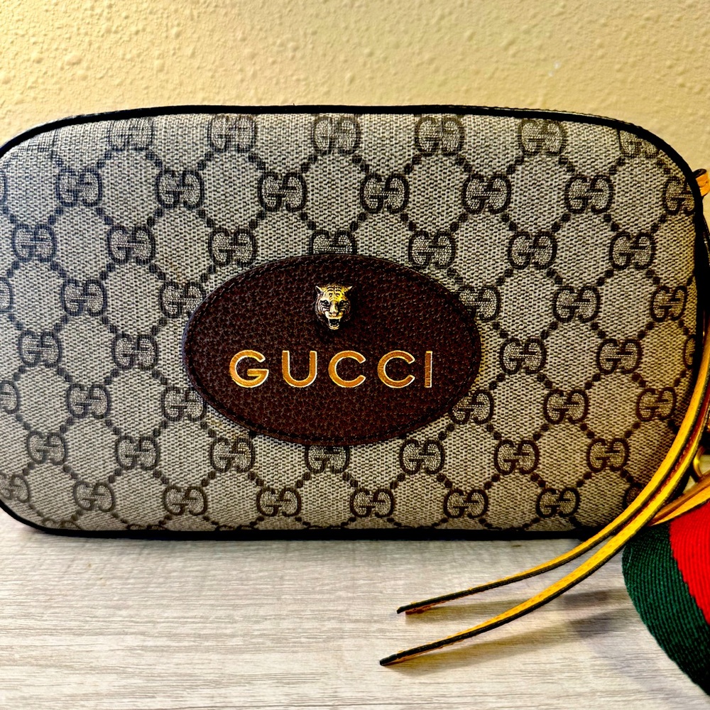 Neo Vintage GG Supreme messenger bag